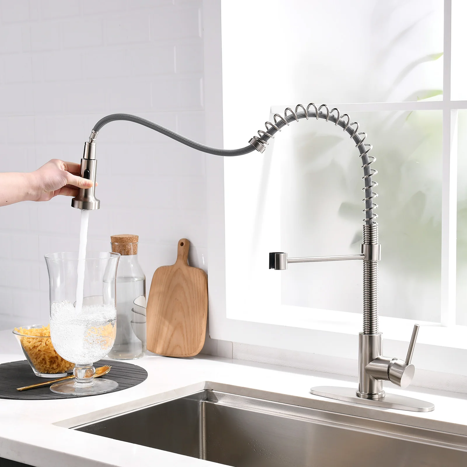 HOROW Best Kitchen Faucet With Pull Down Sprayer Model HR-KF0229B - Image 3